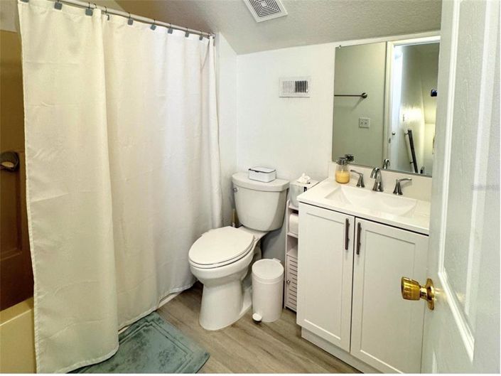 Image No.14-4 Bed House for sale