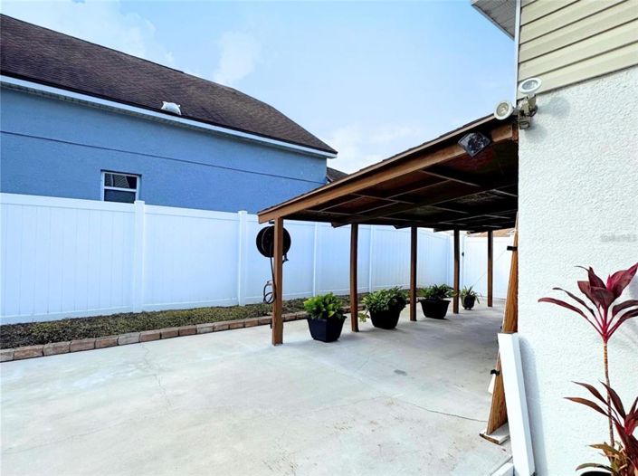 Image No.18-4 Bed House for sale