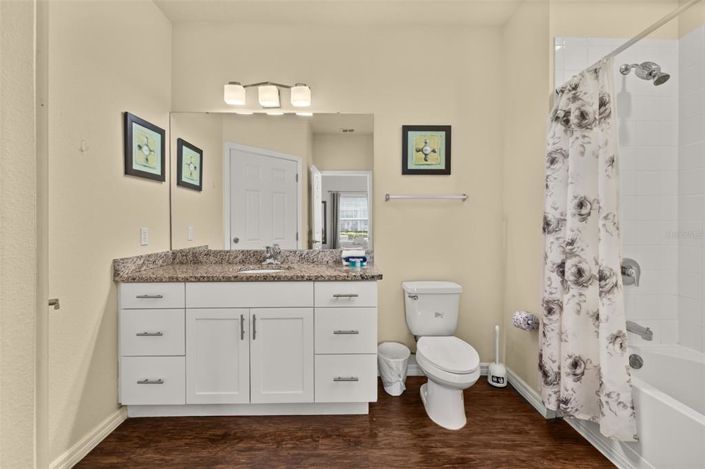 Image No.20-4 Bed Townhouse for sale