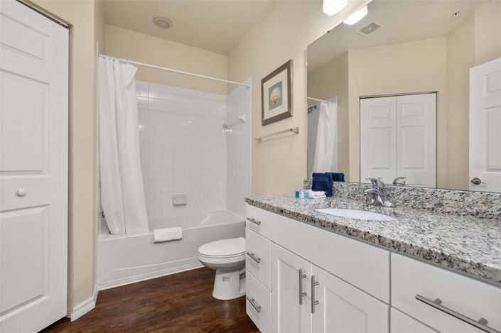 Image No.28-4 Bed Townhouse for sale