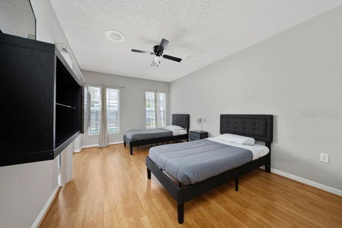 Image No.14-3 Bed House for sale