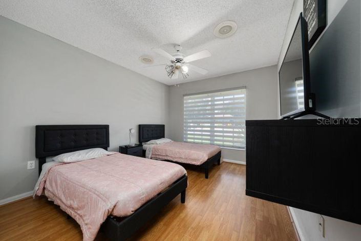 Image No.16-3 Bed House for sale