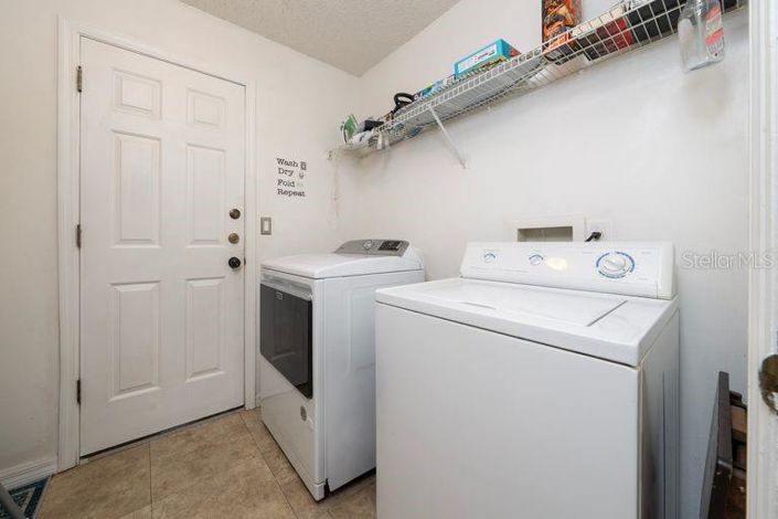 Image No.17-3 Bed House for sale