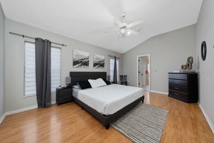 Image No.23-3 Bed House for sale