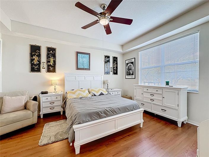 Image No.19-4 Bed House for sale