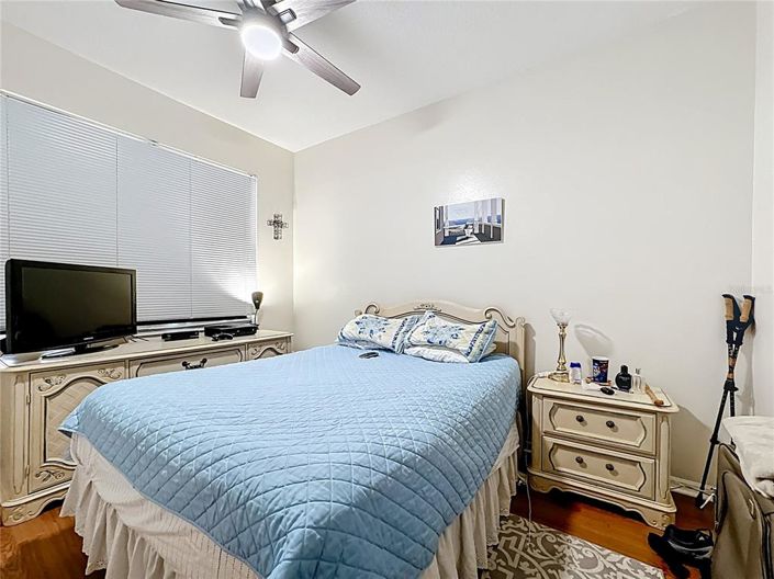 Image No.25-4 Bed House for sale