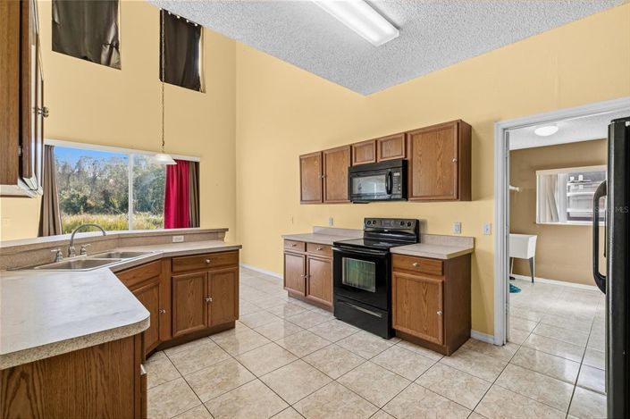 Image No.15-5 Bed House for sale