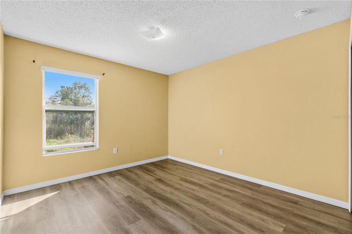 Image No.25-5 Bed House for sale