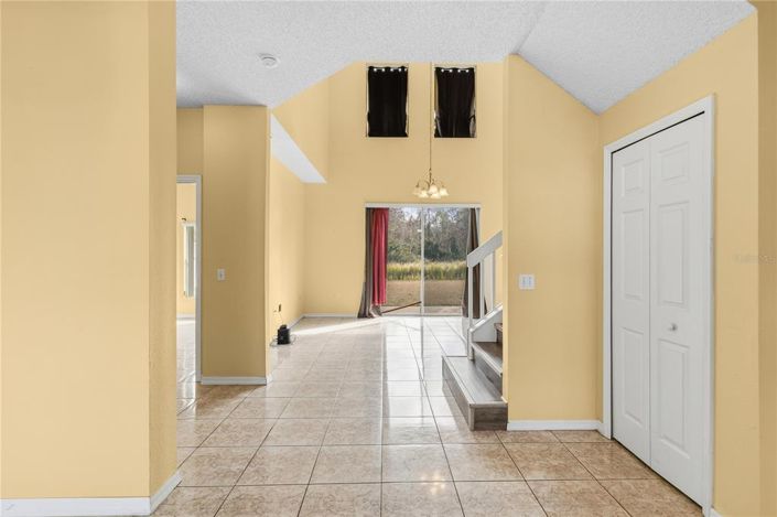 Image No.6-5 Bed House for sale