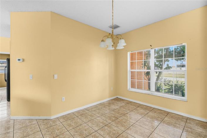 Image No.7-5 Bed House for sale