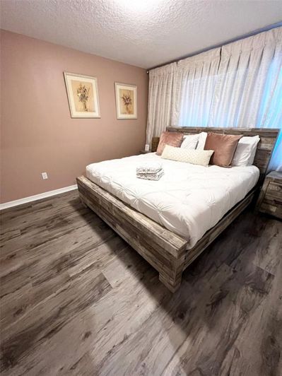 Image No.11-6 Bed House for sale