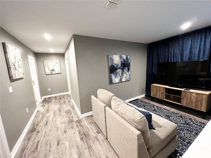 Image No.19-6 Bed House for sale