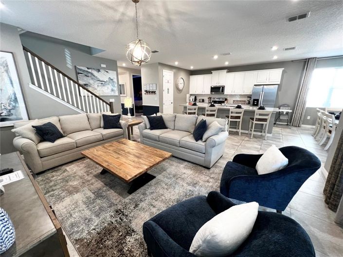 Image No.9-6 Bed House for sale