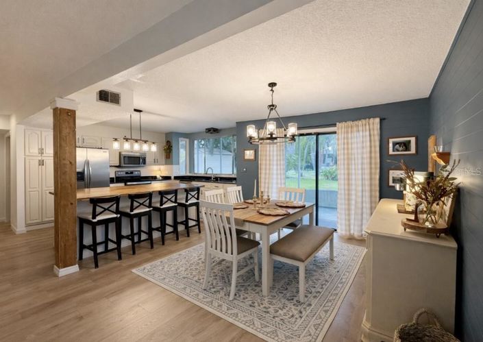 Image No.17-4 Bed House for sale