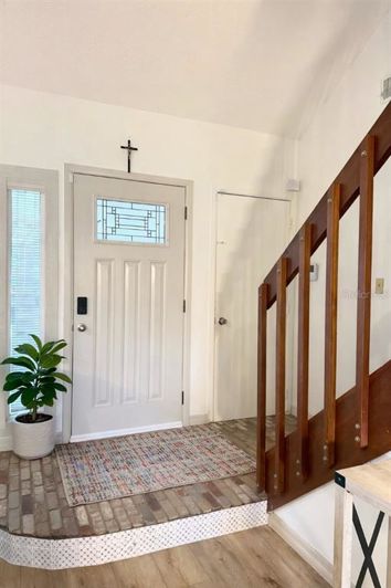 Image No.2-4 Bed House for sale