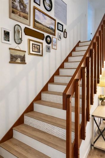 Image No.3-4 Bed House for sale