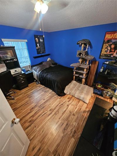 Image No.9-4 Bed House for sale