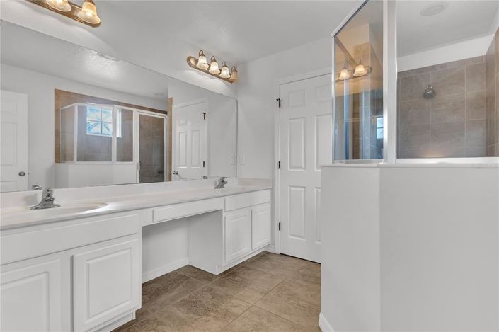 Image No.24-4 Bed Townhouse for sale