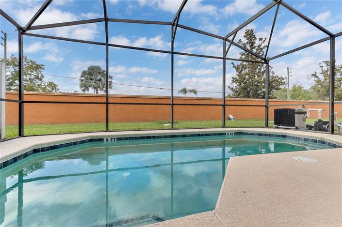 Image No.27-4 Bed Townhouse for sale