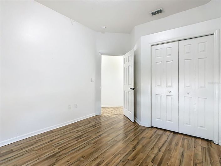 Image No.18-4 Bed House for sale