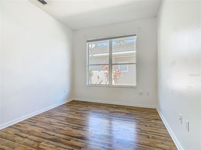 Image No.27-4 Bed House for sale