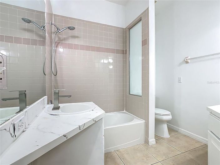 Image No.28-4 Bed House for sale