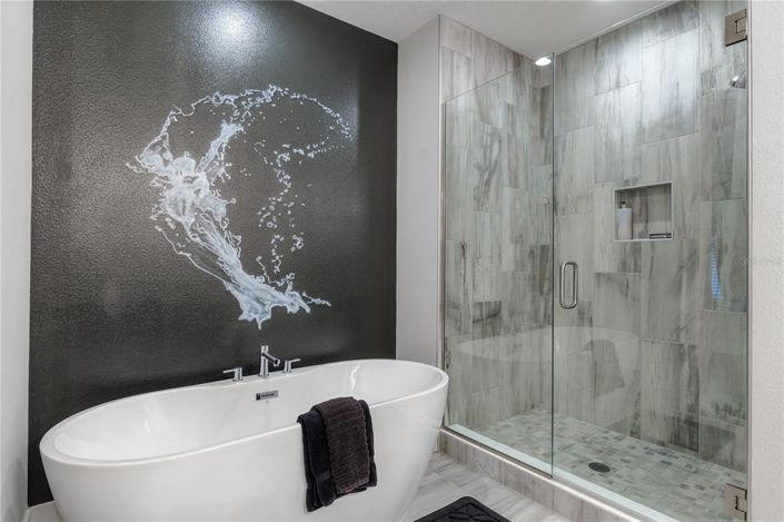 Image No.35-6 Bed House for sale