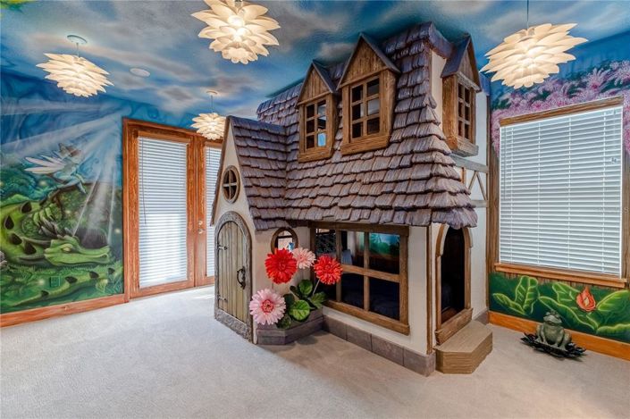 Image No.37-6 Bed House for sale