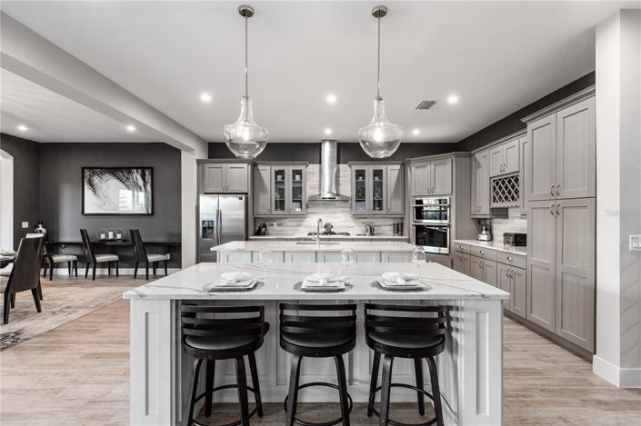 Image No.54-6 Bed House for sale