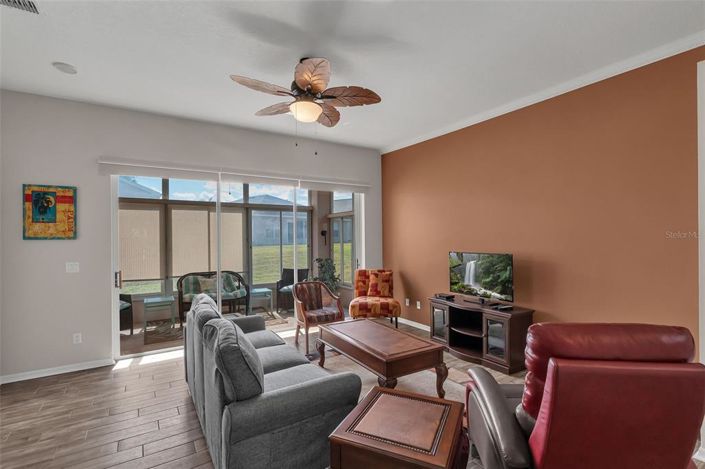 Image No.4-2 Bed House for sale