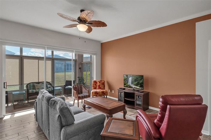 Image No.5-2 Bed House for sale