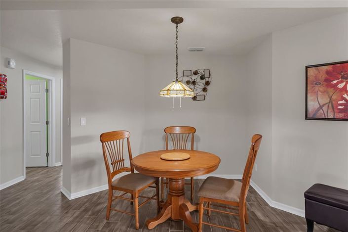 Image No.9-2 Bed House for sale