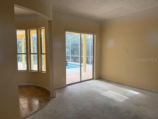 Image No.10-4 Bed House for sale