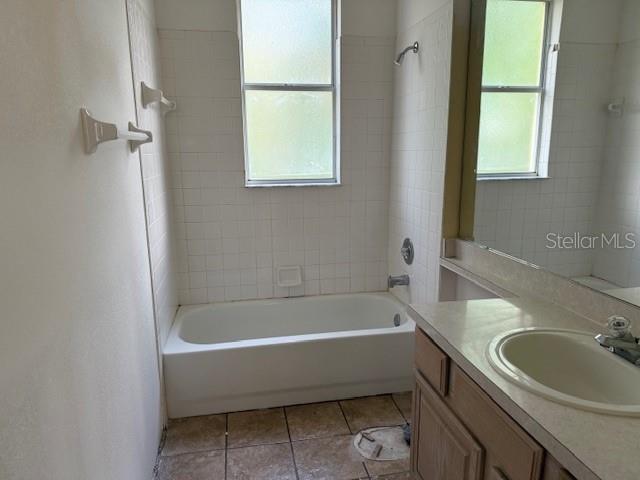 Image No.14-4 Bed House for sale