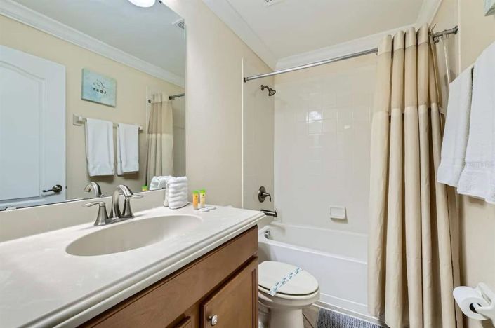 Image No.16-6 Bed House for sale