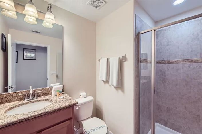 Image No.16-5 Bed Townhouse for sale