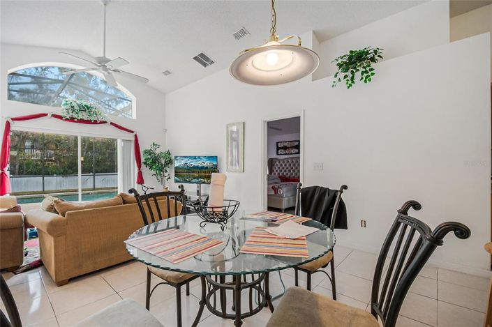 Image No.10-4 Bed House for sale