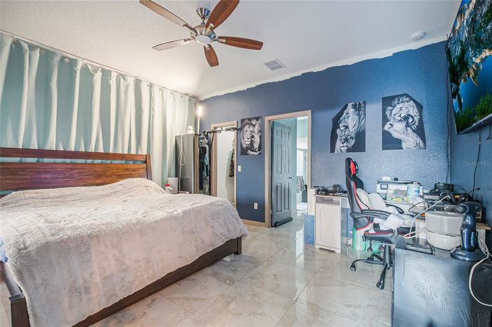 Image No.17-3 Bed House for sale