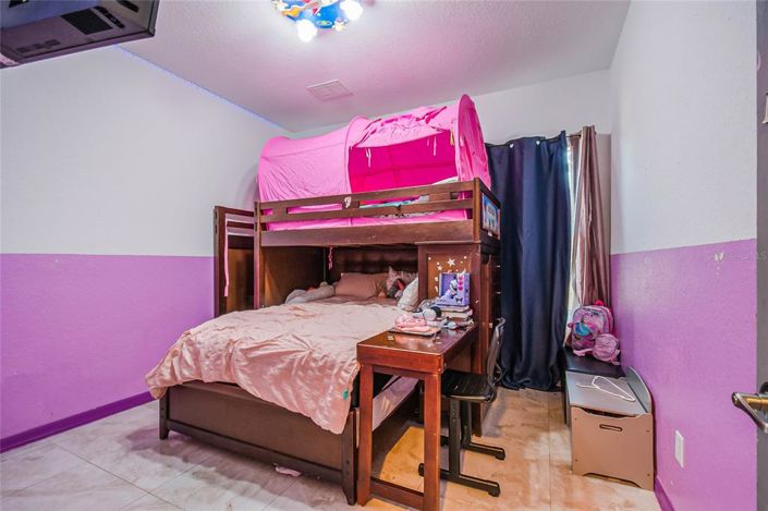 Image No.21-3 Bed House for sale