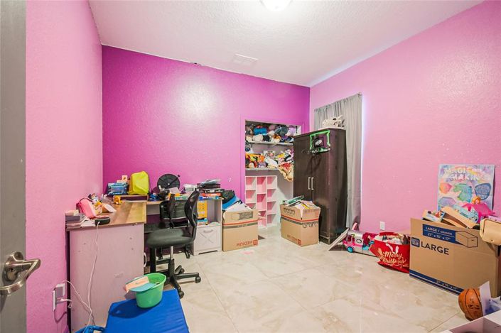 Image No.22-3 Bed House for sale