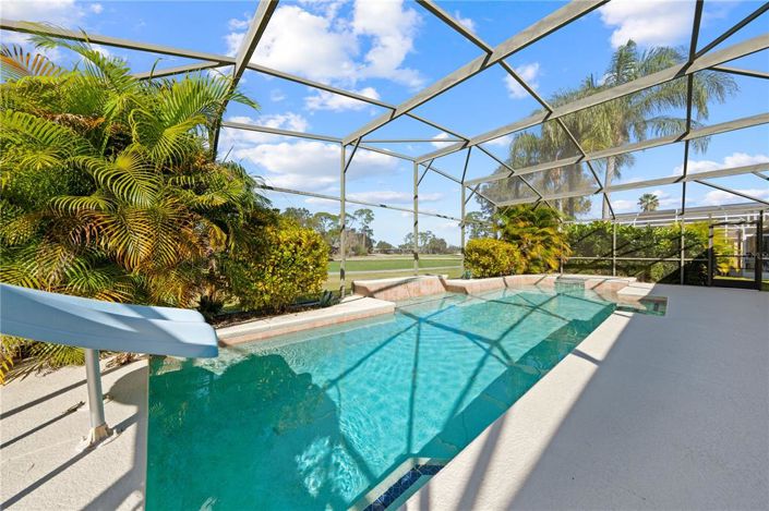 Image No.18-5 Bed House for sale