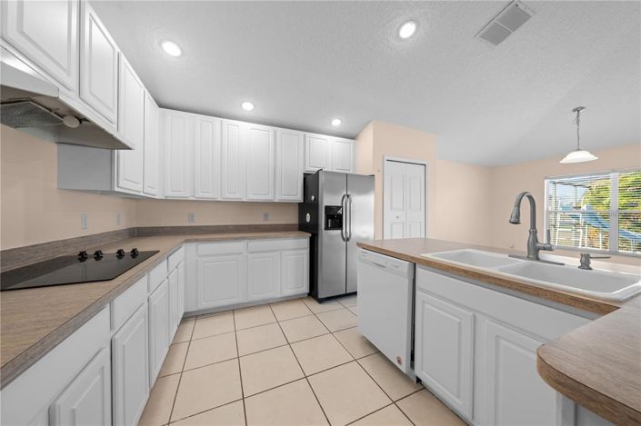 Image No.25-5 Bed House for sale