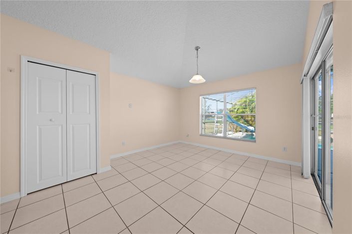 Image No.31-5 Bed House for sale