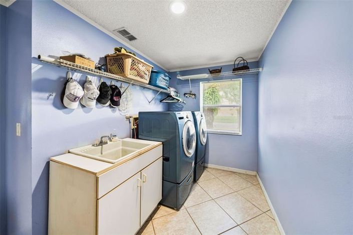 Image No.37-4 Bed House for sale