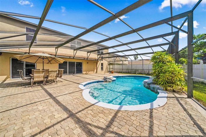 Image No.8-4 Bed House for sale