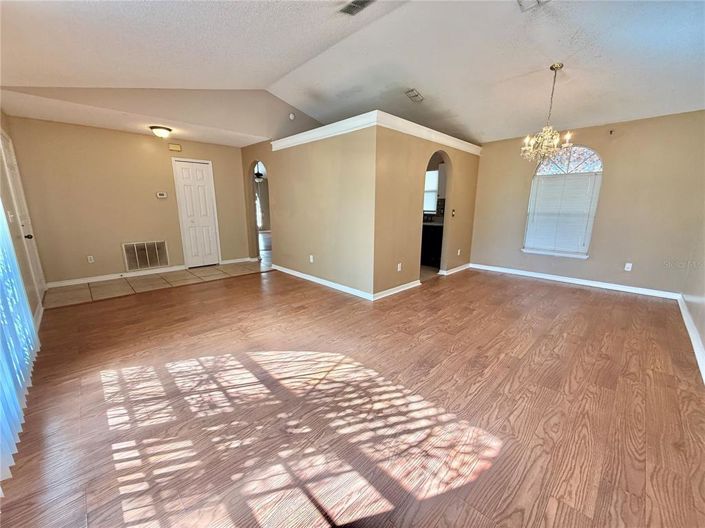 Image No.19-3 Bed House for sale