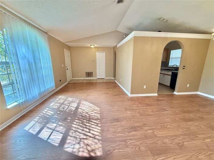 Image No.25-3 Bed House for sale