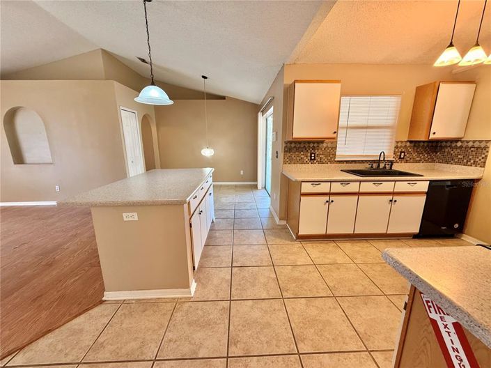 Image No.5-3 Bed House for sale