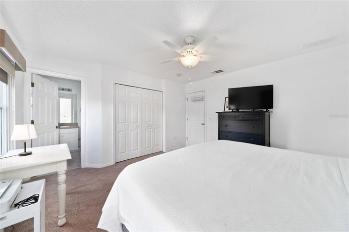 Image No.22-4 Bed Townhouse for sale