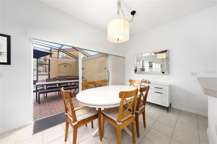 Image No.8-4 Bed Townhouse for sale